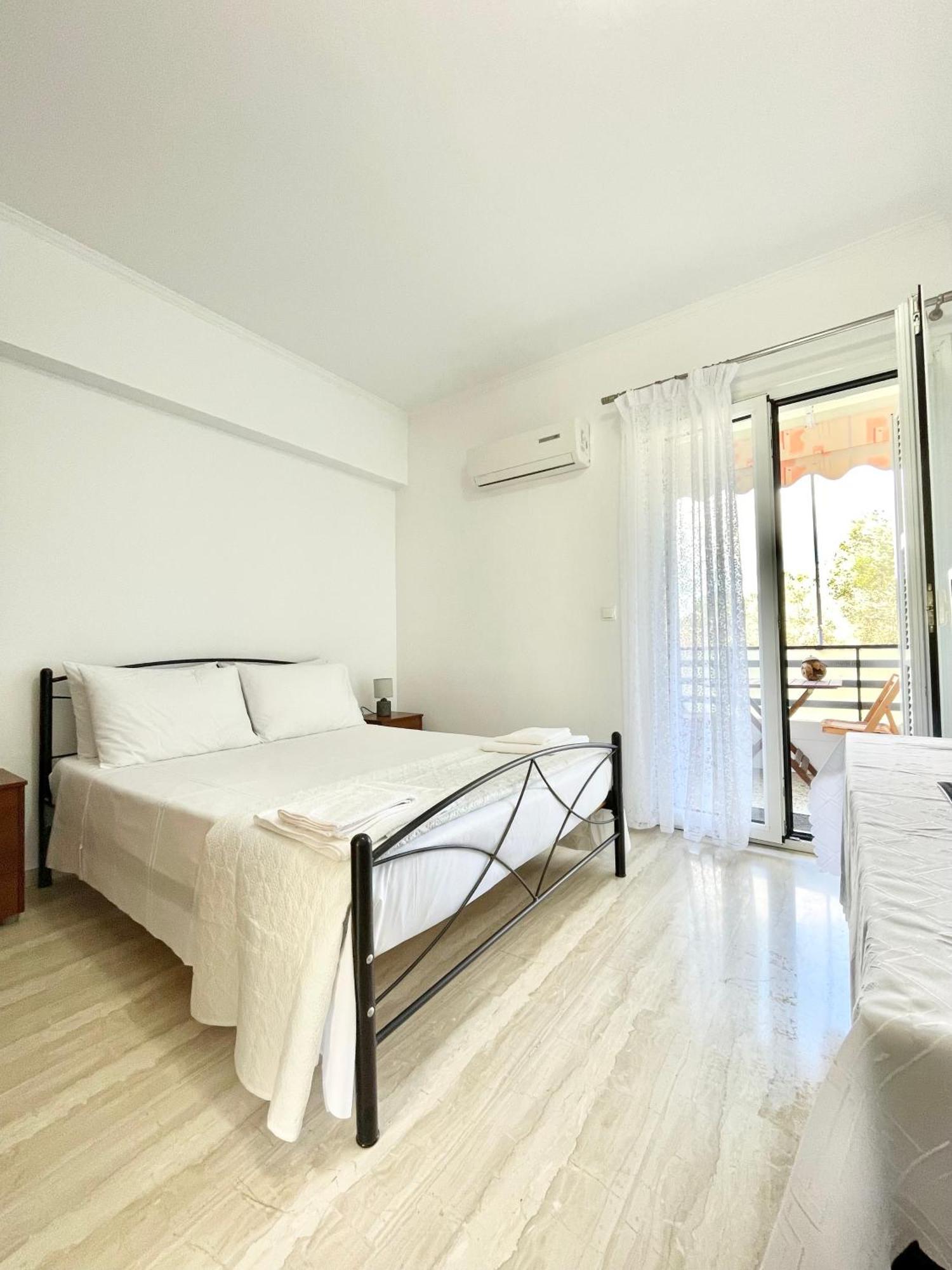 Maria'S House Apartment Перама Екстериор снимка