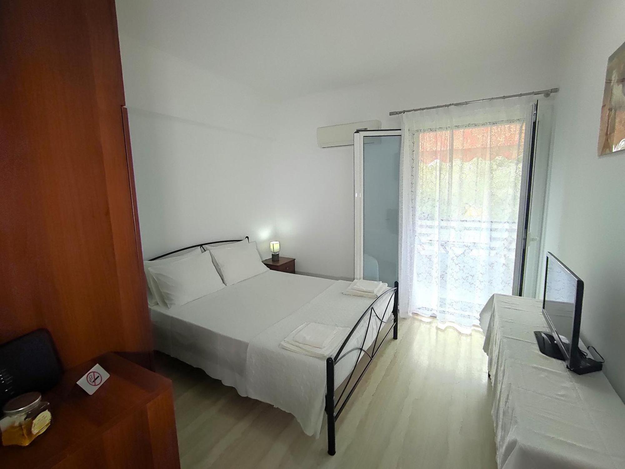 Maria'S House Apartment Перама Екстериор снимка